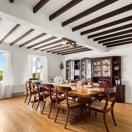 Conamara House *