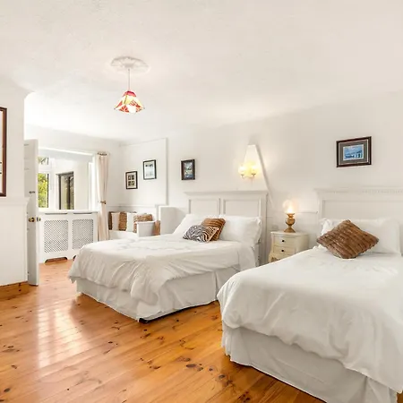 Conamara House * באליקונילי