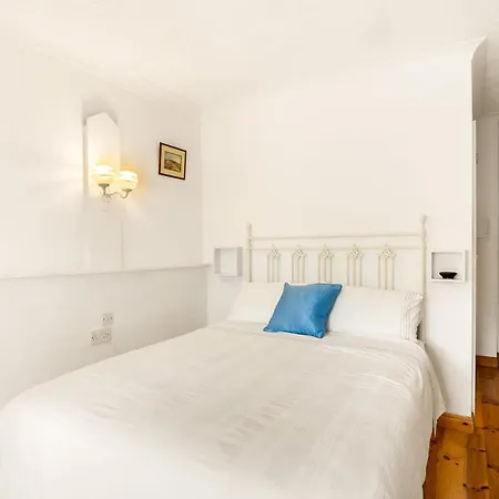 בית נופש Conamara House *