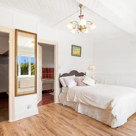 בית נופש Conamara House באליקונילי